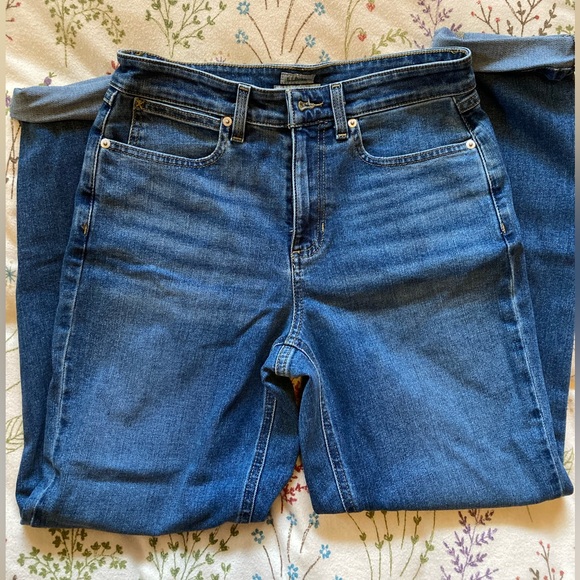 LL Bean Classic Fit jeans • size 6 • EUC • only worn once! High rise jeans - Picture 2 of 10